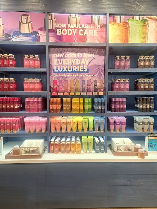 Bath & Body Works 2