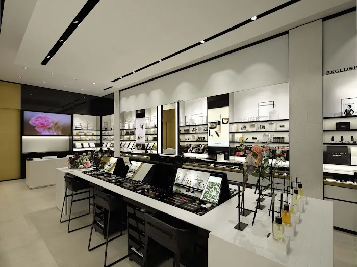 CHANEL FRAGRANCE AND BEAUTY BOUTIQUE 8