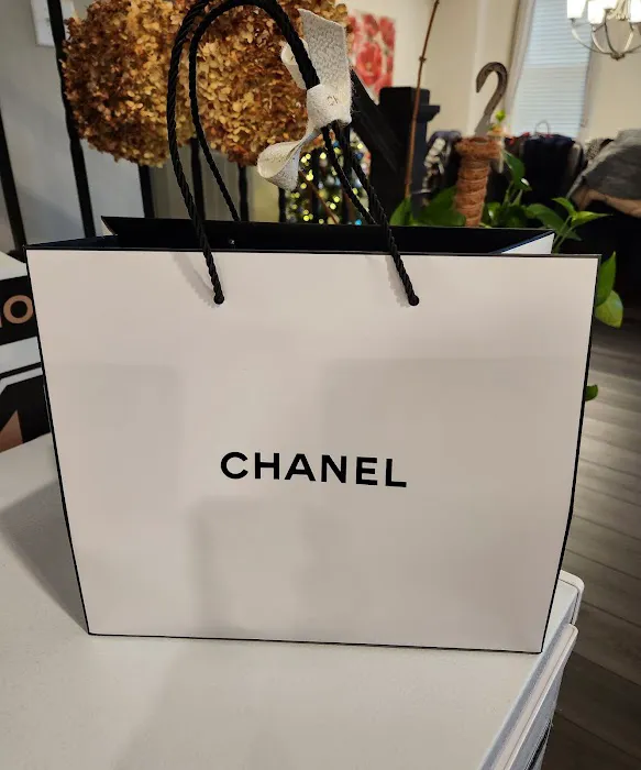 CHANEL FRAGRANCE AND BEAUTY BOUTIQUE 9