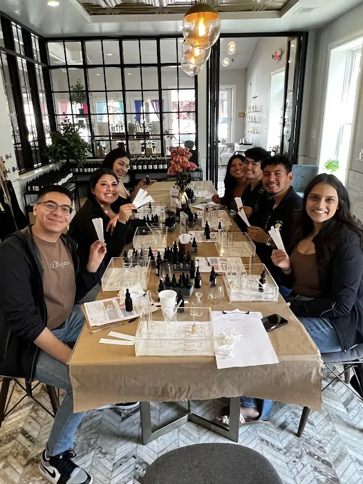 INDIEHOUSE modern fragrances - Workshops & Niche Perfumes 1