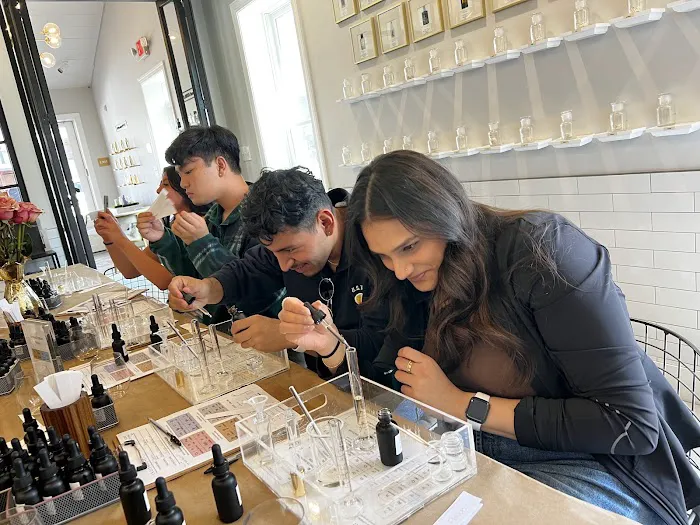 INDIEHOUSE modern fragrances - Workshops & Niche Perfumes 8