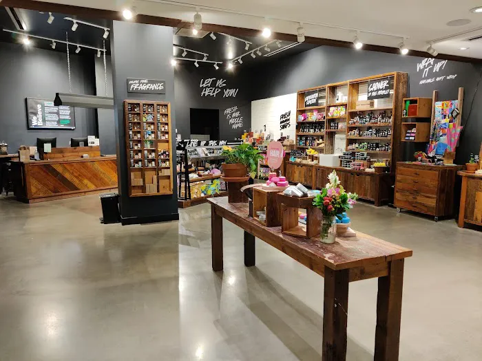 Lush Cosmetics Lenox Square 0
