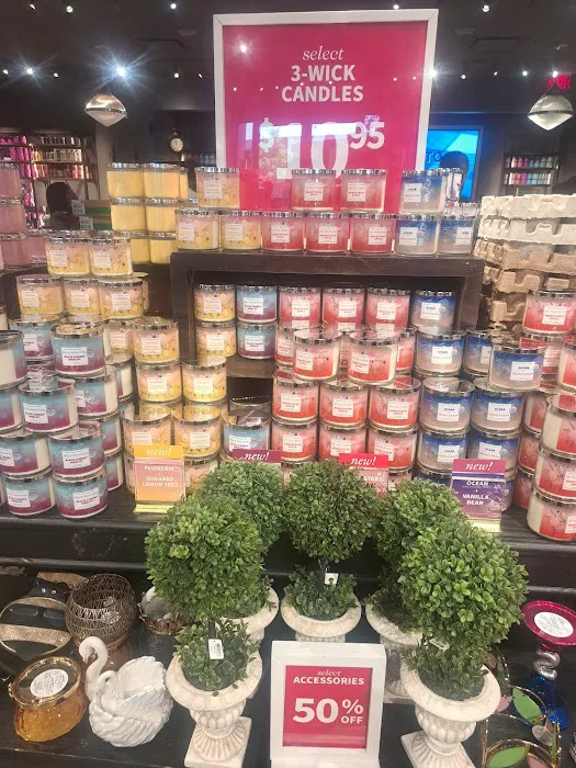 Bath & Body Works 4
