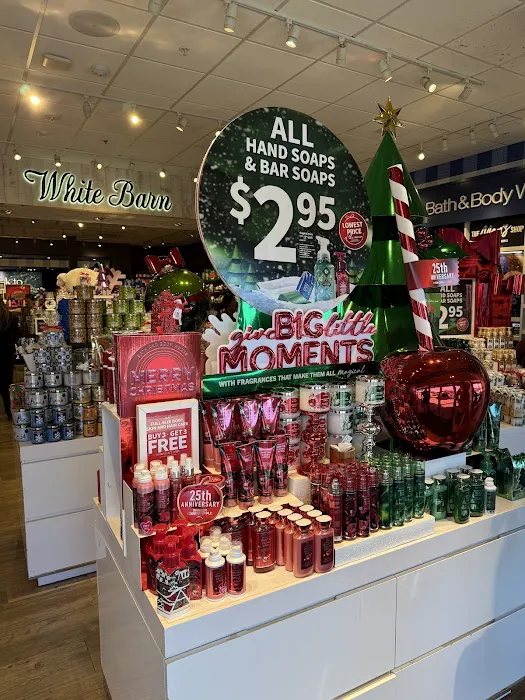 Bath & Body Works 4