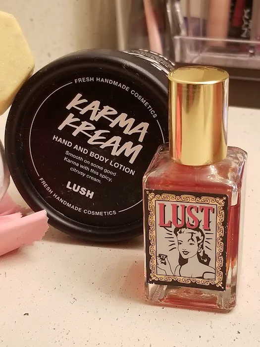 Lush Cosmetics Perimeter Mall 5