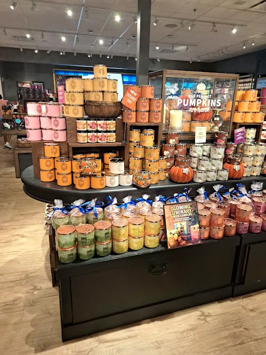 Bath & Body Works 1
