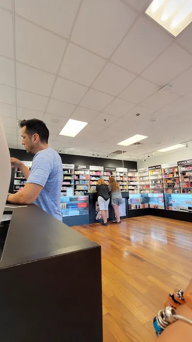Fragrance Outlet 7