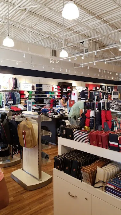 Tanger Outlets Commerce 5