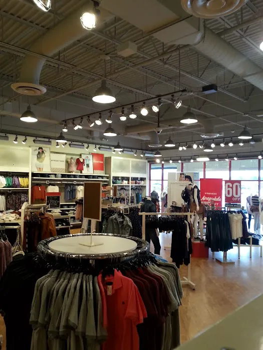 Tanger Outlets Commerce 8