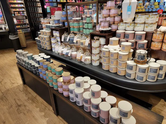 Bath & Body Works 2