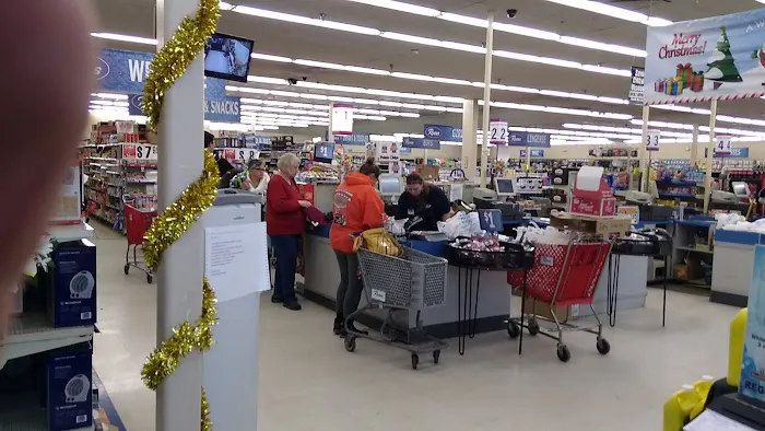 Roses Discount Store 3