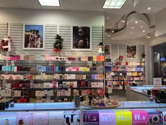 Perfume Palace 5