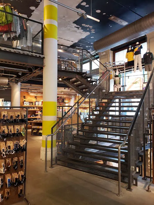 Urban Outfitters 5