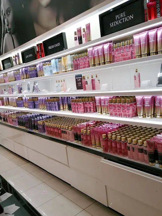 Victoria's Secret & PINK by Victoria's Secret 1