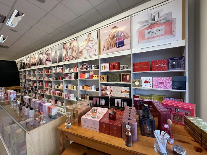Perfume Palace 3