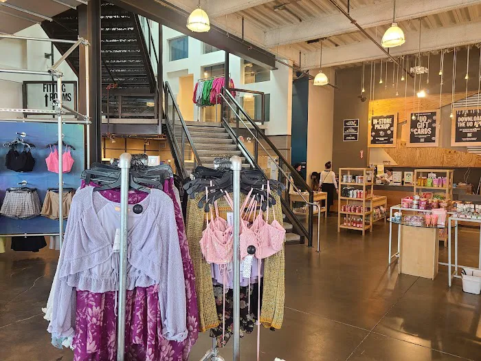 Urban Outfitters 2