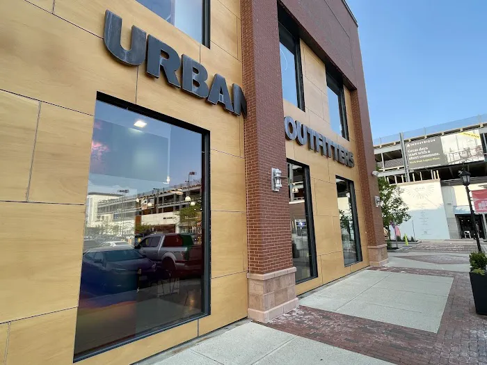 Urban Outfitters 3