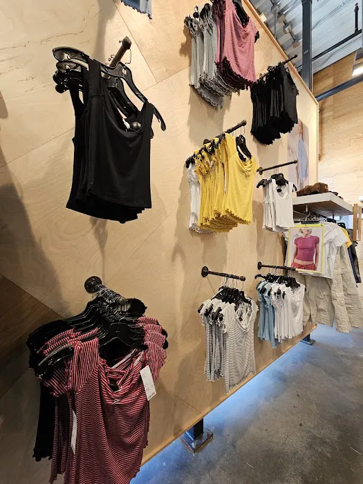 Urban Outfitters 7