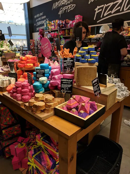 Lush Cosmetics Chestnut 8