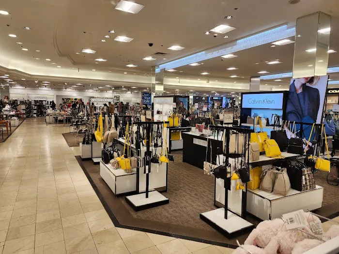 Macy's 0