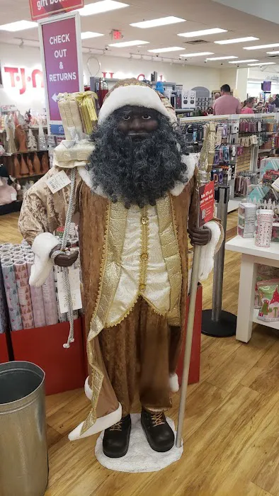 T.J. Maxx & HomeGoods 4