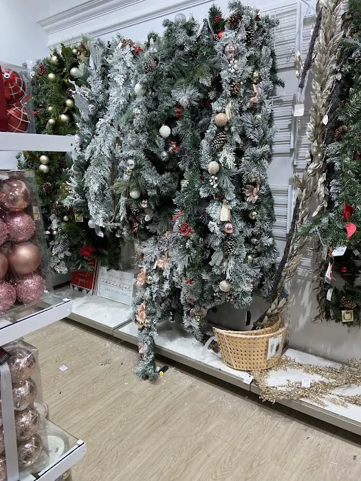 HomeGoods 7