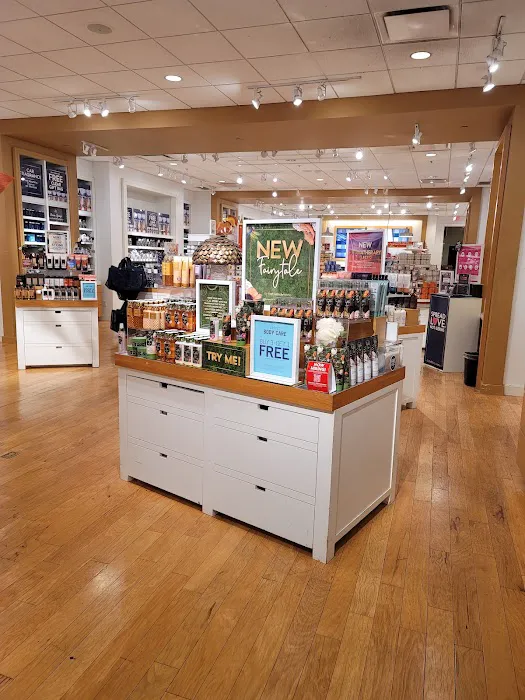 Bath & Body Works 4
