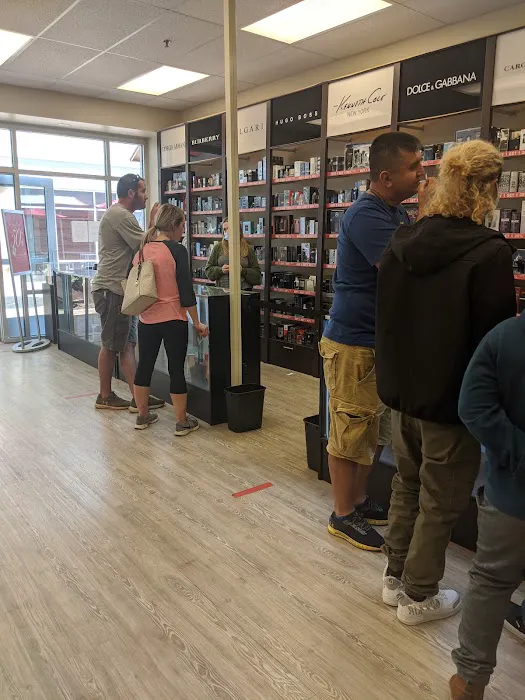 FRAGRANCE OUTLET 6