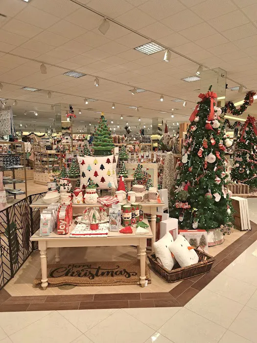 Von Maur 6