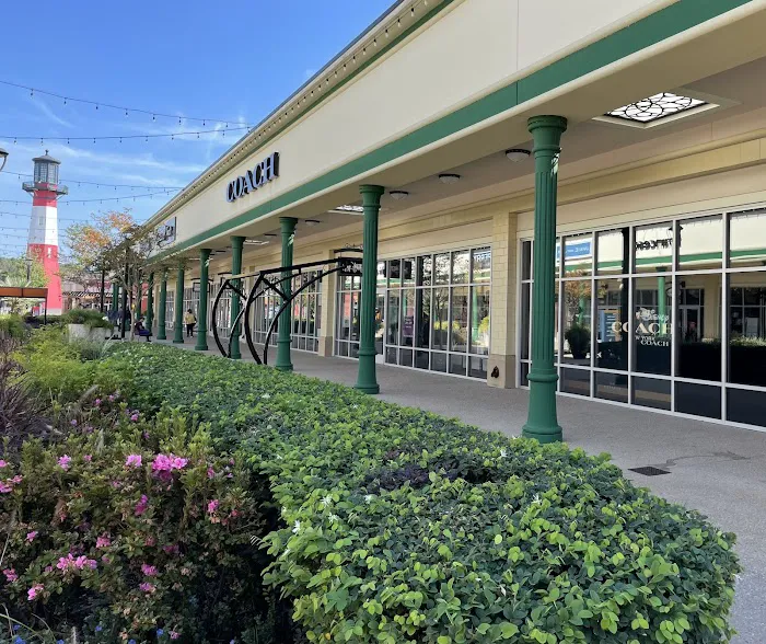 COACH Outlet 1