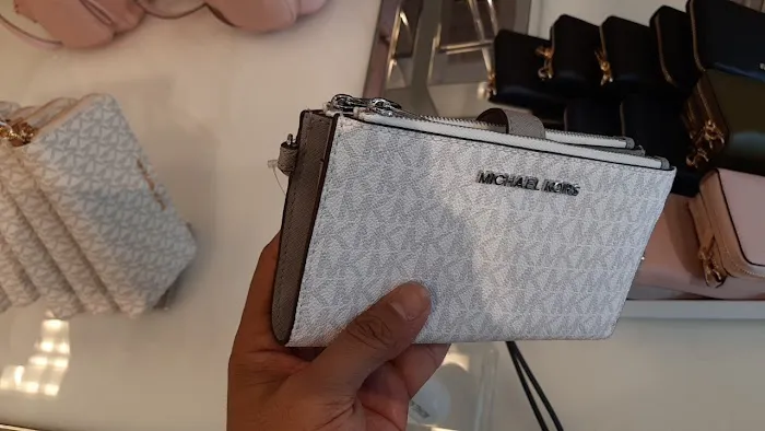 Michael Kors Outlet 5