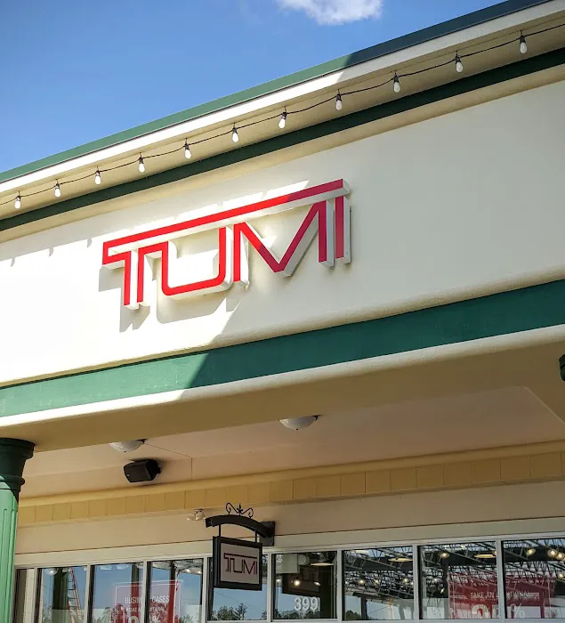 TUMI Outlet Store - Tanger Outlet Savannah 2