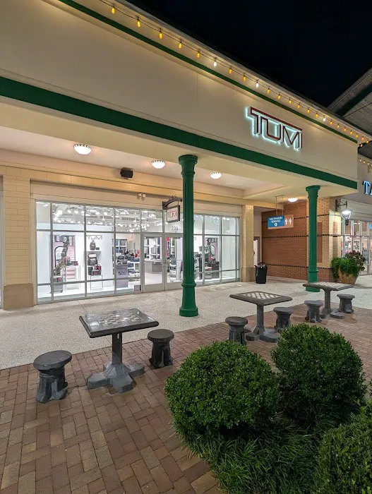 TUMI Outlet Store - Tanger Outlet Savannah 4