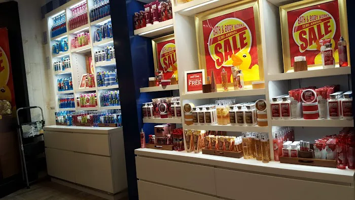 Bath & Body Works 4