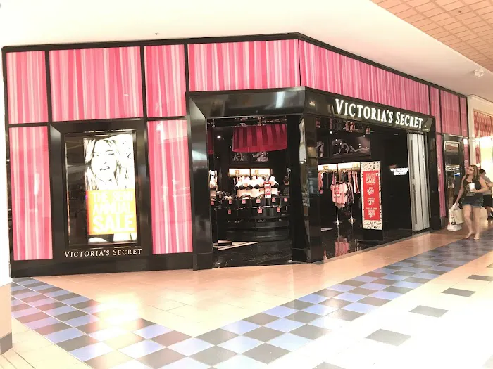 Victoria's Secret & PINK by Victoria's Secret 8