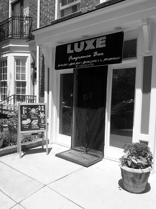 LUXE Fragrance Bar 4