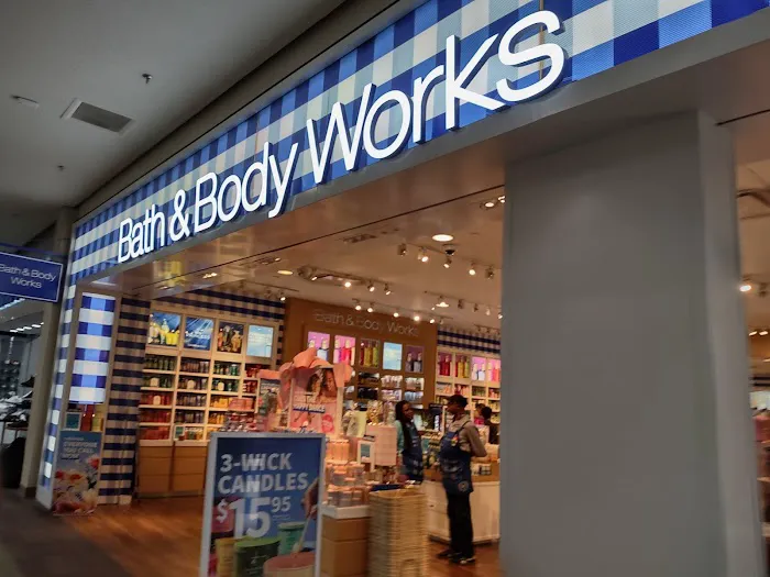 Bath & Body Works 2
