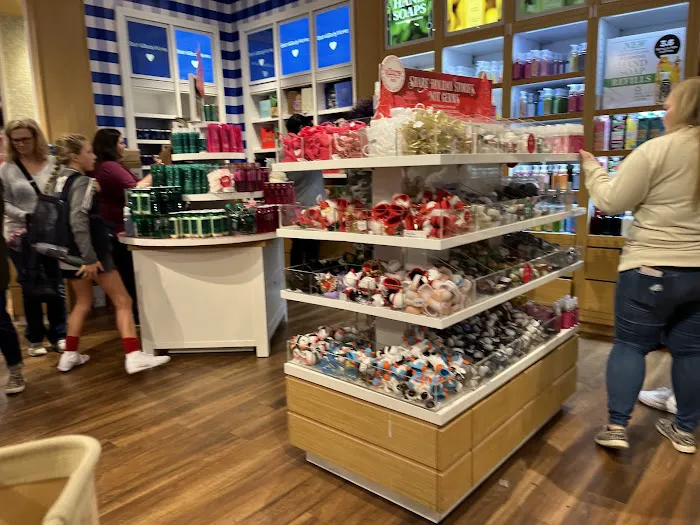 Bath & Body Works 4