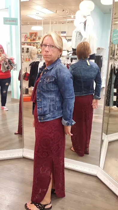 Maurices 3