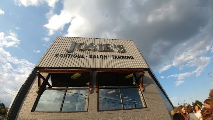 Josie's Boutique 0