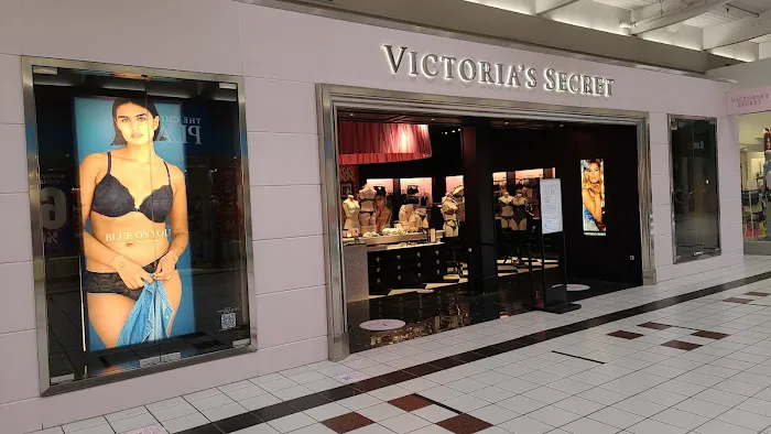Victoria's Secret & PINK by Victoria's Secret 4