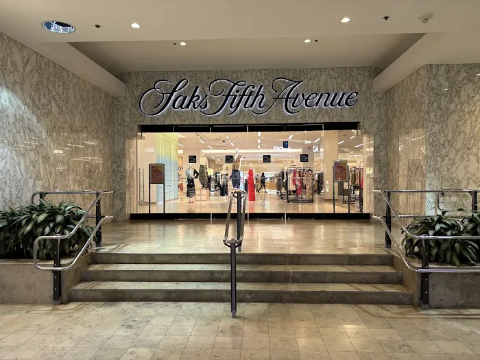 Saks Fifth Avenue 3