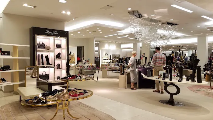 Saks Fifth Avenue 4