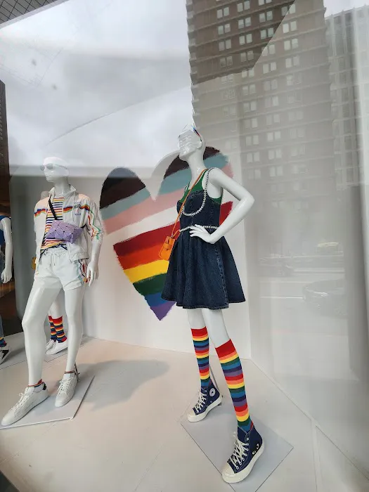 Saks Fifth Avenue 8