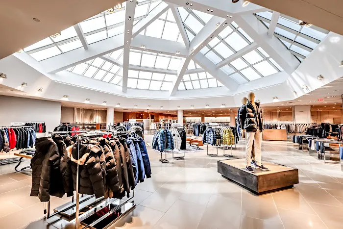 Saks Fifth Avenue 7
