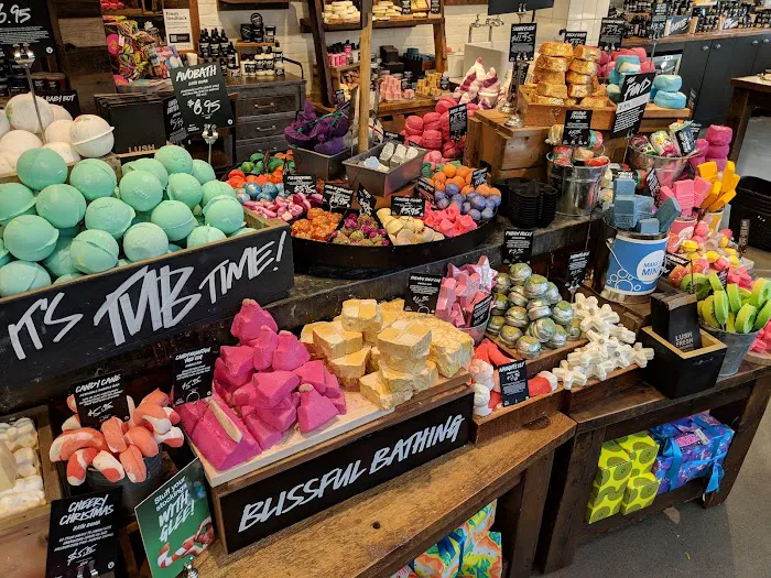 Lush Cosmetics Newbury Street 1