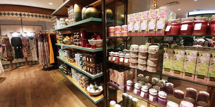 Anthropologie 9
