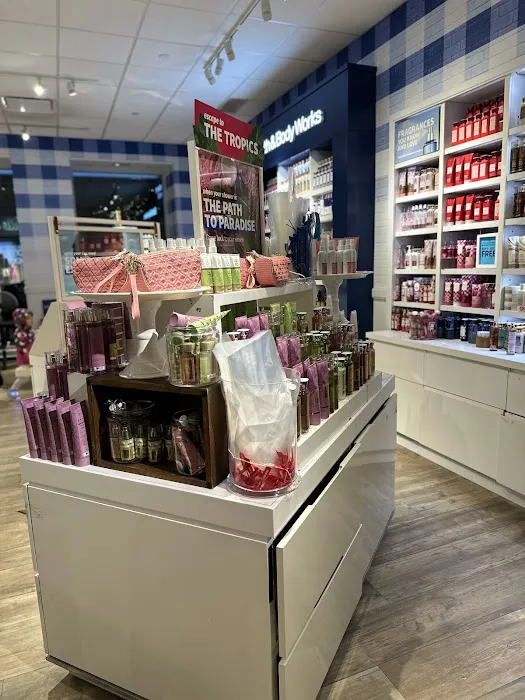 Bath & Body Works 4