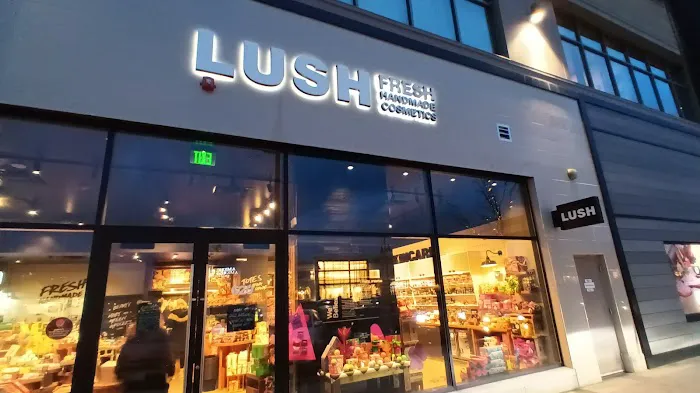 Lush Cosmetics Lynnfield 0