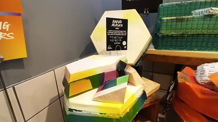 Lush Cosmetics Lynnfield 6